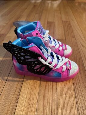 Kids Glitter Wing High-Top Sneakers in Pink and Blue